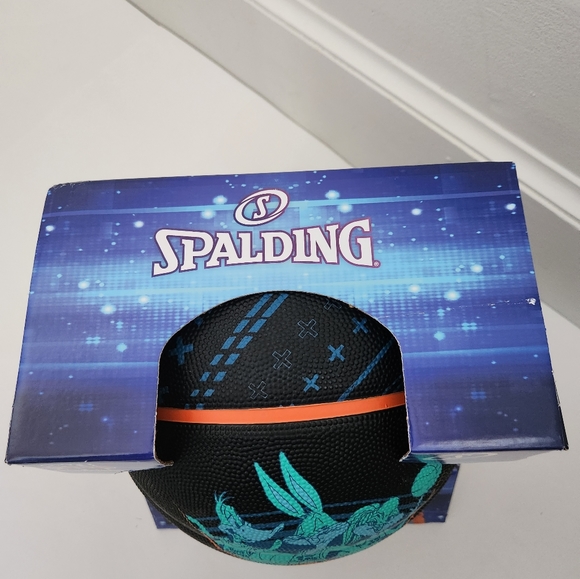 RARE Spalding Tune Squad Space Jam Indoor Outdoor Full Size Basketball 29.5" - Picture 10 of 10